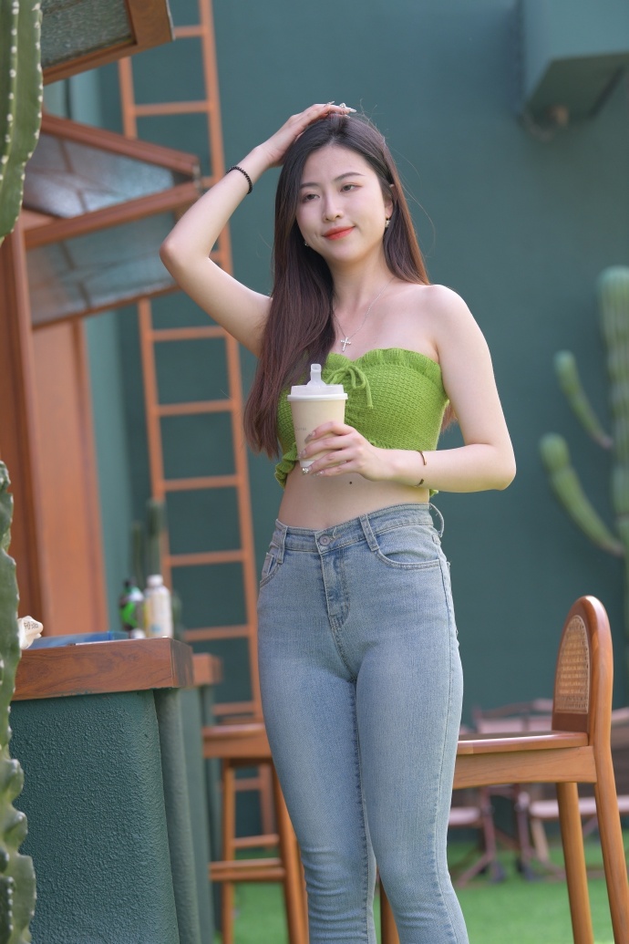 亚洲精品v